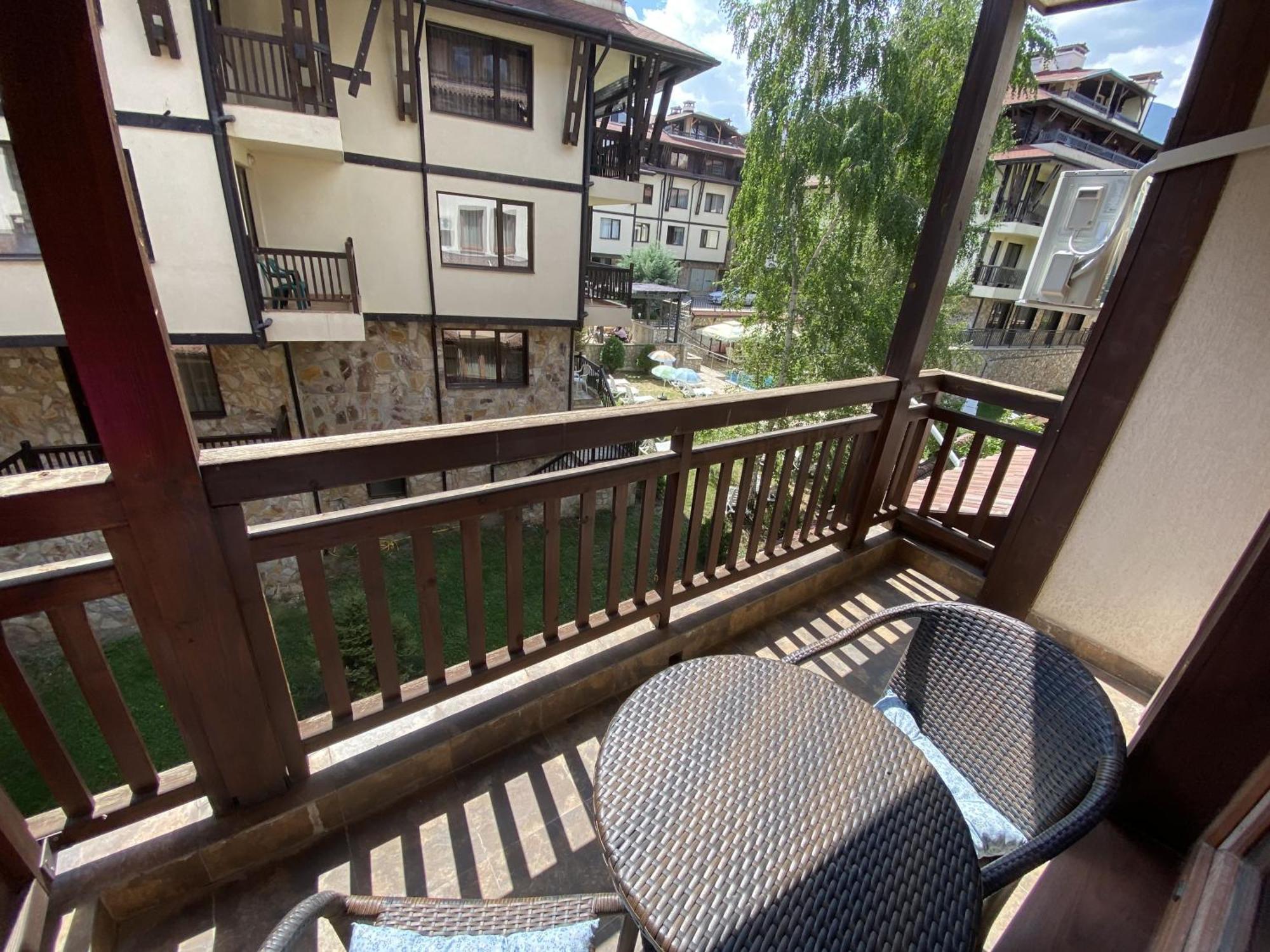 Next To The Ski Lift Downtown Бансько Екстер'єр фото